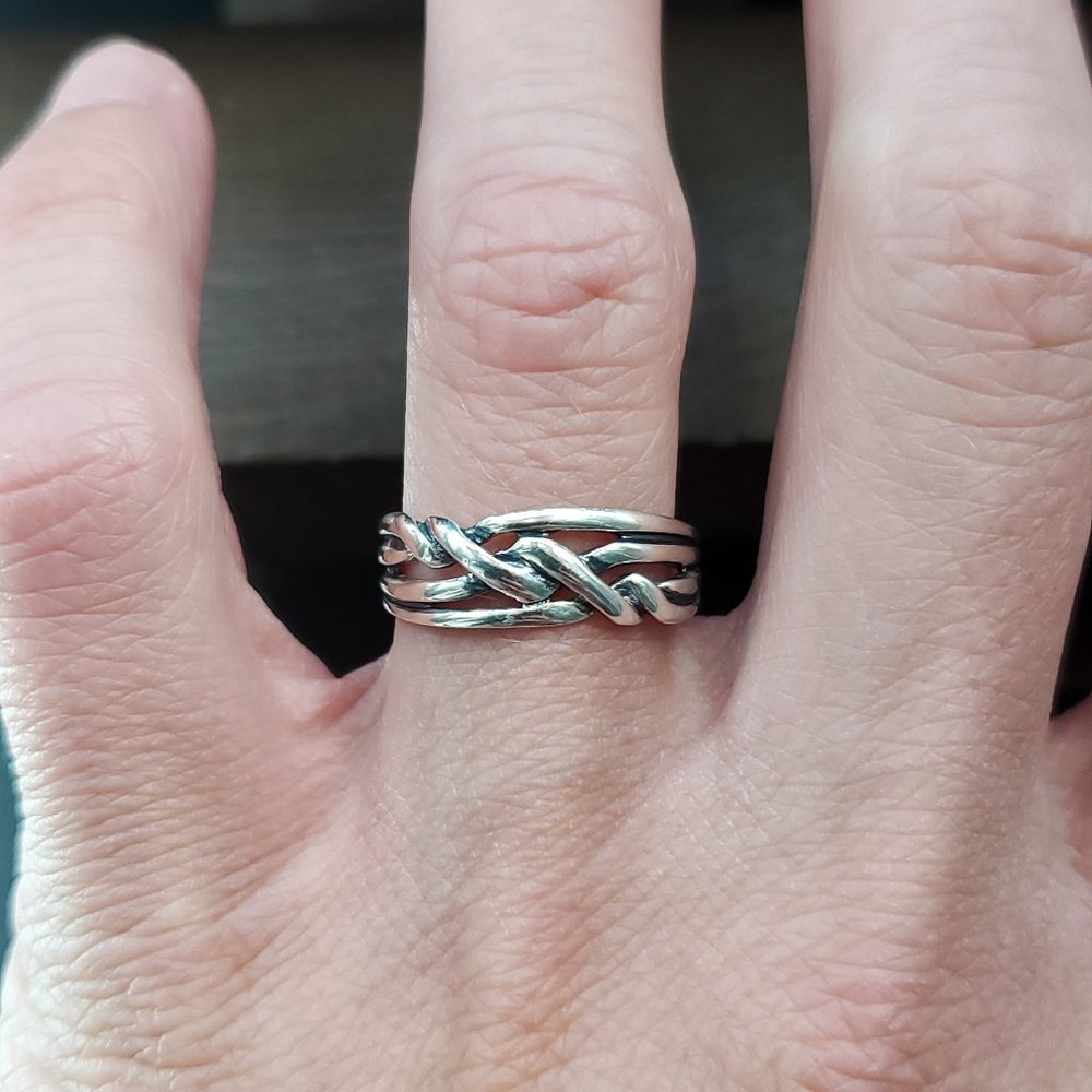Size 8 Sterling Silver Odd Woven Style Cut Band Ring